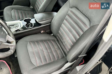 Седан Ford Fusion 2015 в 