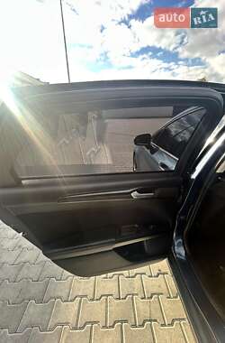 Седан Ford Fusion 2018 в  фото 10 Седан Ford Fusion 2018 в