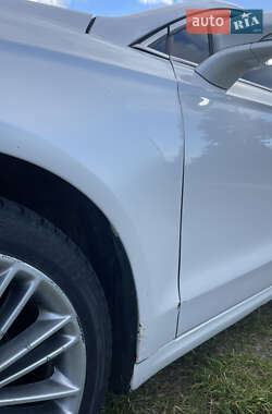 Седан Ford Fusion 2014 в 