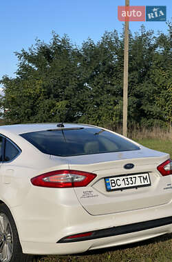 Седан Ford Fusion 2014 в 