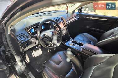 Седан Ford Fusion 2017 в 