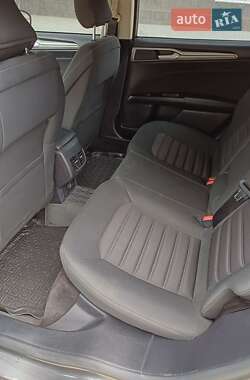 Седан Ford Fusion 2017 в 
