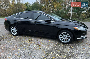 Седан Ford Fusion 2017 в 