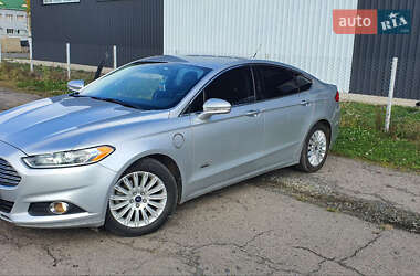 Седан Ford Fusion 2013 в 