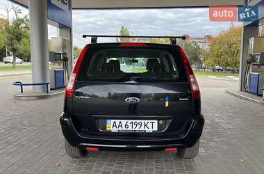Хэтчбек Ford Fusion 2011 в 