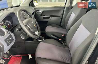 Хэтчбек Ford Fusion 2011 в 