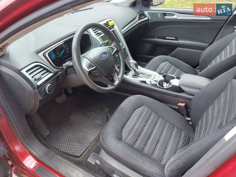 Седан Ford Fusion 2015 в Киеве фото 3 Седан Ford Fusion 2015 в Киеве
