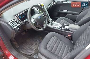 Седан Ford Fusion 2015 в 