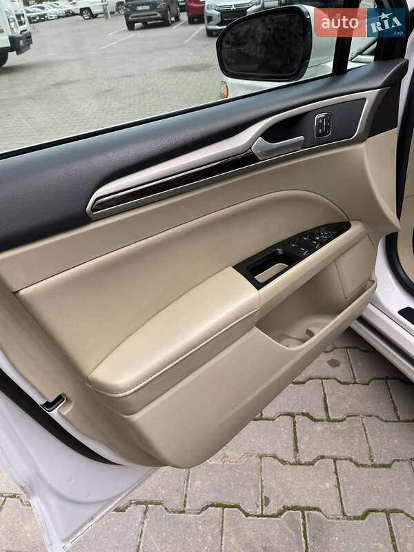 Седан Ford Fusion 2015 в Одессе