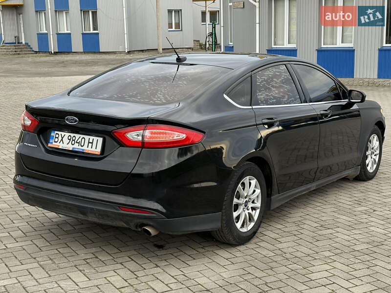 Седан Ford Fusion 2015 в Шепетівці