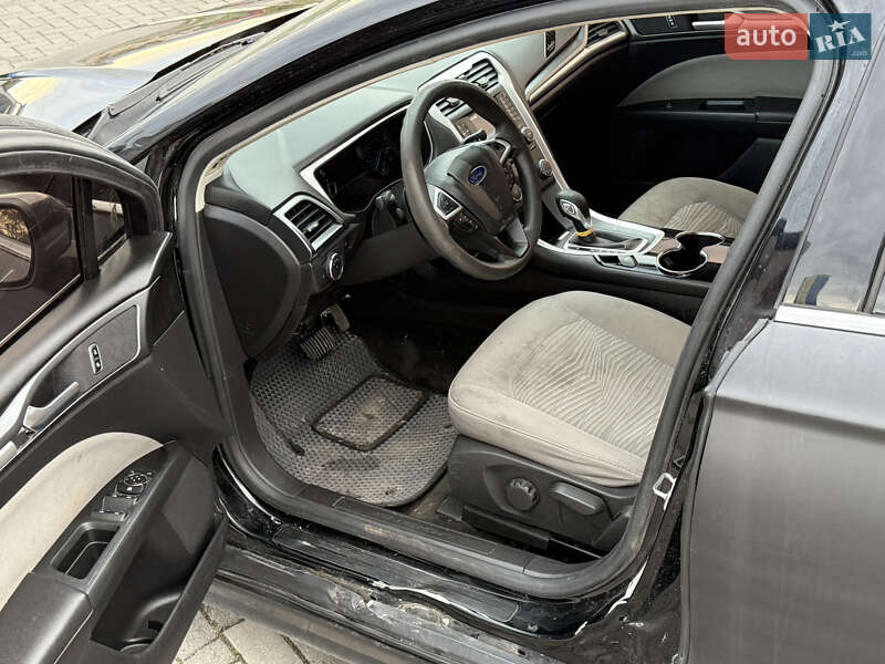 Седан Ford Fusion 2015 в Шепетівці