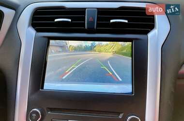 Седан Ford Fusion 2015 в 