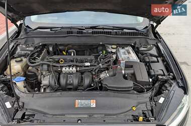 Седан Ford Fusion 2015 в Киеве