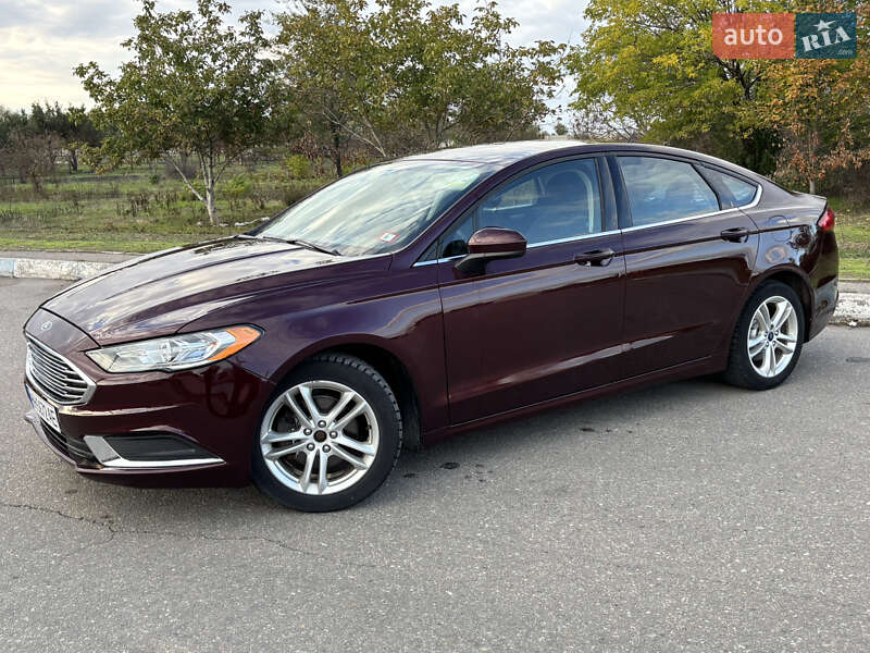 Седан Ford Fusion 2018 в Южном