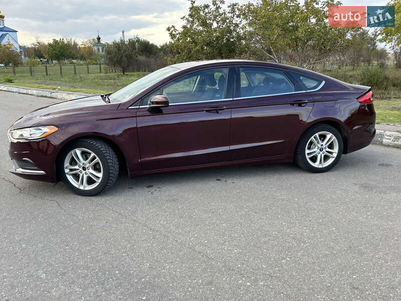 Седан Ford Fusion 2018 в Южном