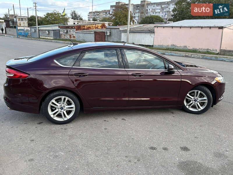 Седан Ford Fusion 2018 в Южном