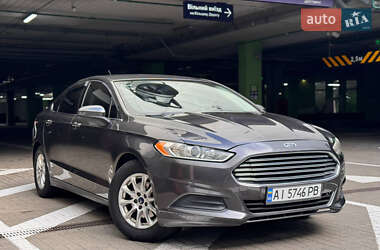 Седан Ford Fusion 2016 в 