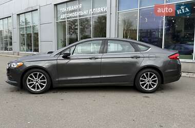 Седан Ford Fusion 2017 в 