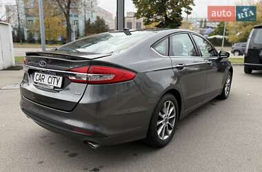 Седан Ford Fusion 2017 в 