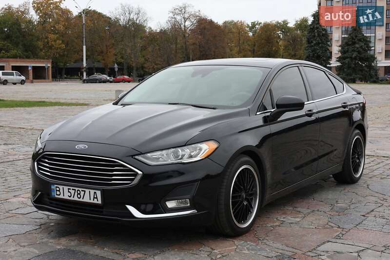 Седан Ford Fusion 2018 в Кременчуці