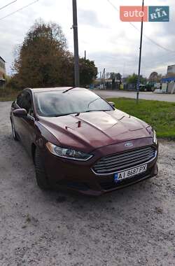 Седан Ford Fusion 2015 в 