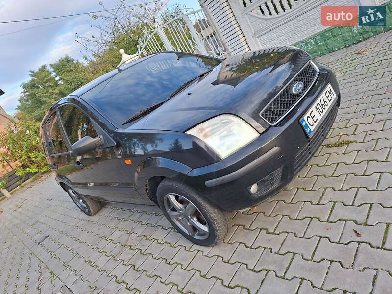 Хетчбек Ford Fusion 2004 в Чернівцях