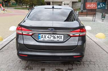 Седан Ford Fusion 2017 в 
