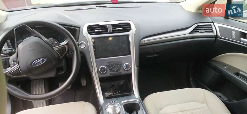 Седан Ford Fusion 2020 в Бродах