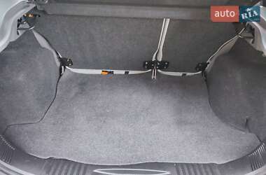 Хэтчбек Ford Fusion 2003 в 