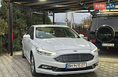 Седан Ford Fusion 2016 в 