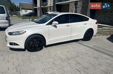 Седан Ford Fusion 2015 в Львове