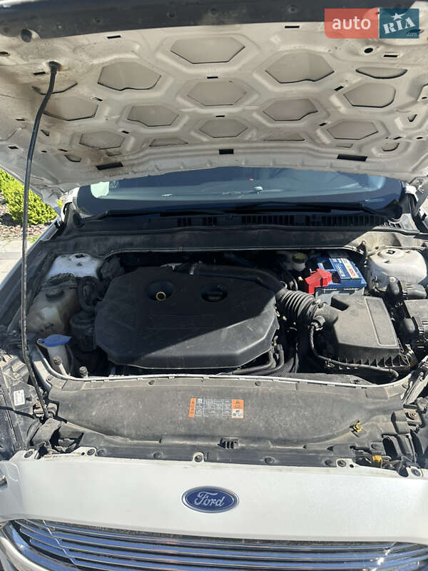 Седан Ford Fusion 2015 в Львове