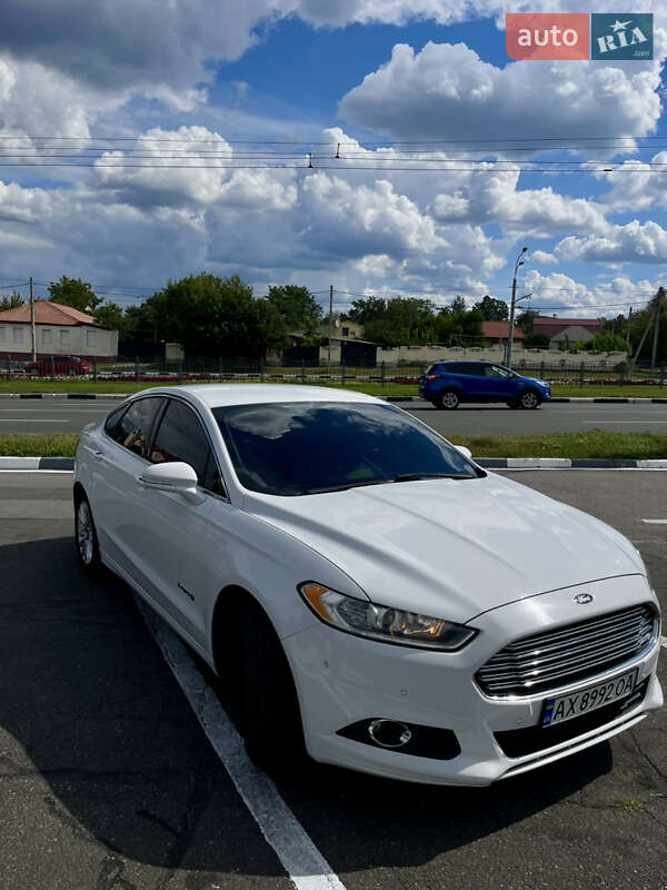 Седан Ford Fusion 2014 в Харкові
