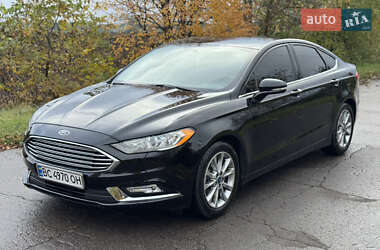 Седан Ford Fusion 2017 в 