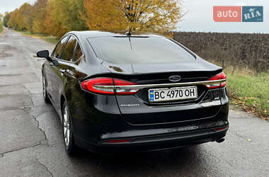 Седан Ford Fusion 2017 в 
