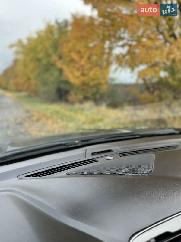 Седан Ford Fusion 2017 в Попільні