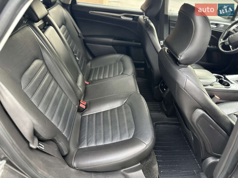 Седан Ford Fusion 2015 в Запоріжжі