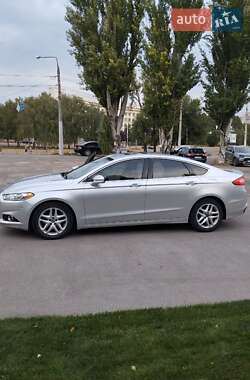 Седан Ford Fusion 2013 в 