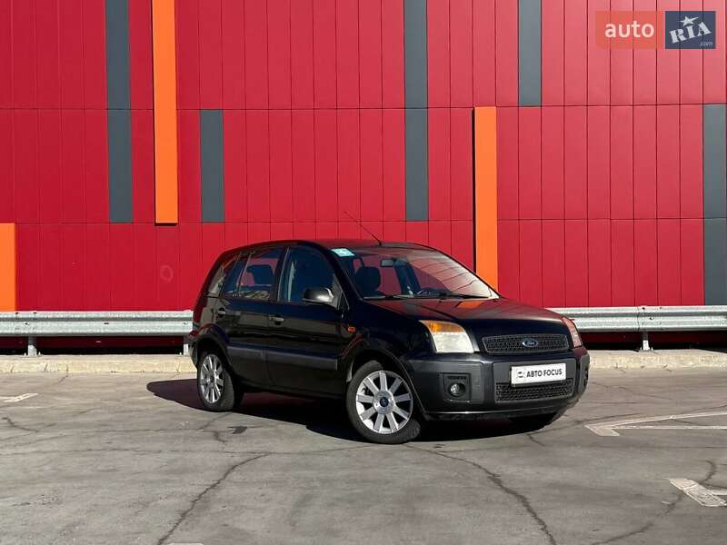 Хэтчбек Ford Fusion 2007 в 