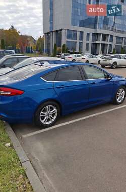 Седан Ford Fusion 2018 в 