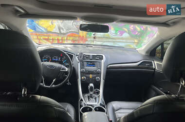 Седан Ford Fusion 2013 в Львові