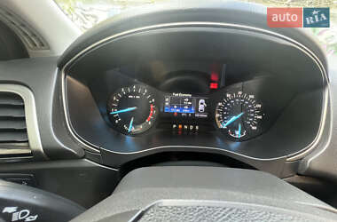 Седан Ford Fusion 2013 в Львові