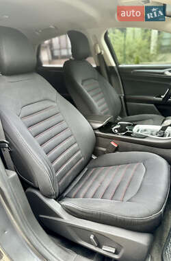 Седан Ford Fusion 2014 в 