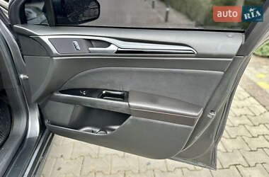 Седан Ford Fusion 2014 в 