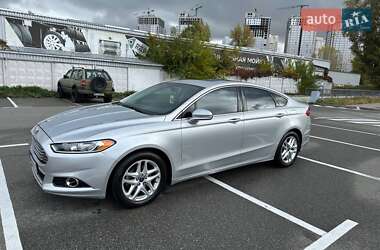 Седан Ford Fusion 2013 в Києві
