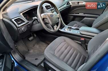 Седан Ford Fusion 2016 в 