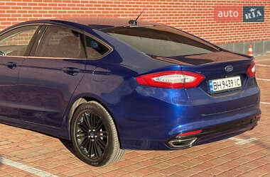 Седан Ford Fusion 2014 в 