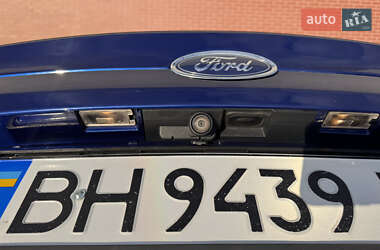 Седан Ford Fusion 2014 в 