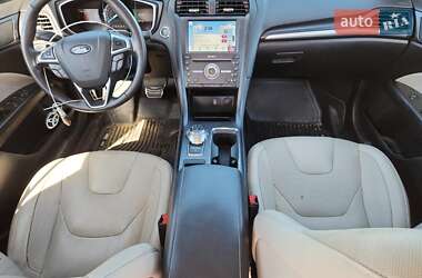 Седан Ford Fusion 2018 в  фото 8 Седан Ford Fusion 2018 в