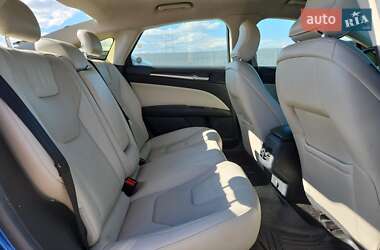 Седан Ford Fusion 2018 в  фото 10 Седан Ford Fusion 2018 в